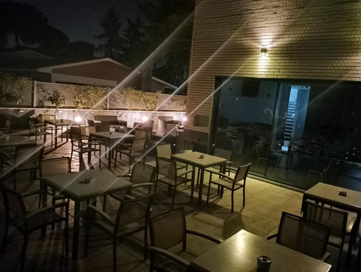 H La Cabana Pozuelo de Alarcon Luaran gambar