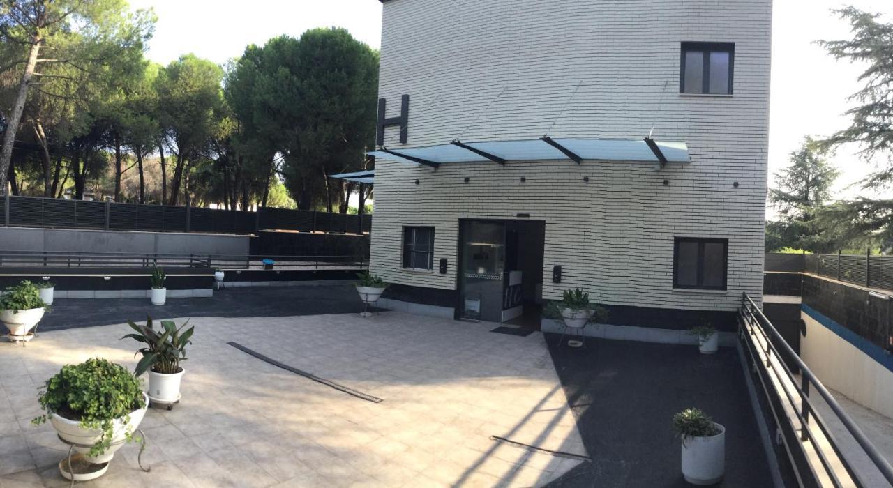 H La Cabana Pozuelo de Alarcon Luaran gambar